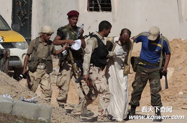 �����ƶ���������ķ��Ϊ׳�� ����ǰ�����侲(��ͼ)