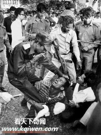 ͸�ھ�ͷ����ս���н�����ǹɱ�������˲��(��ͼ)